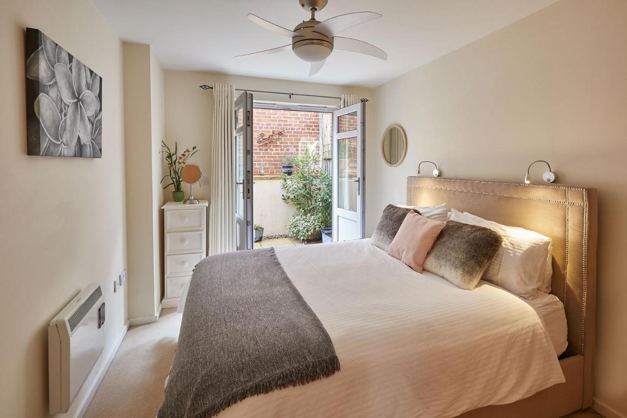 Host & - The Eskape Apartamento